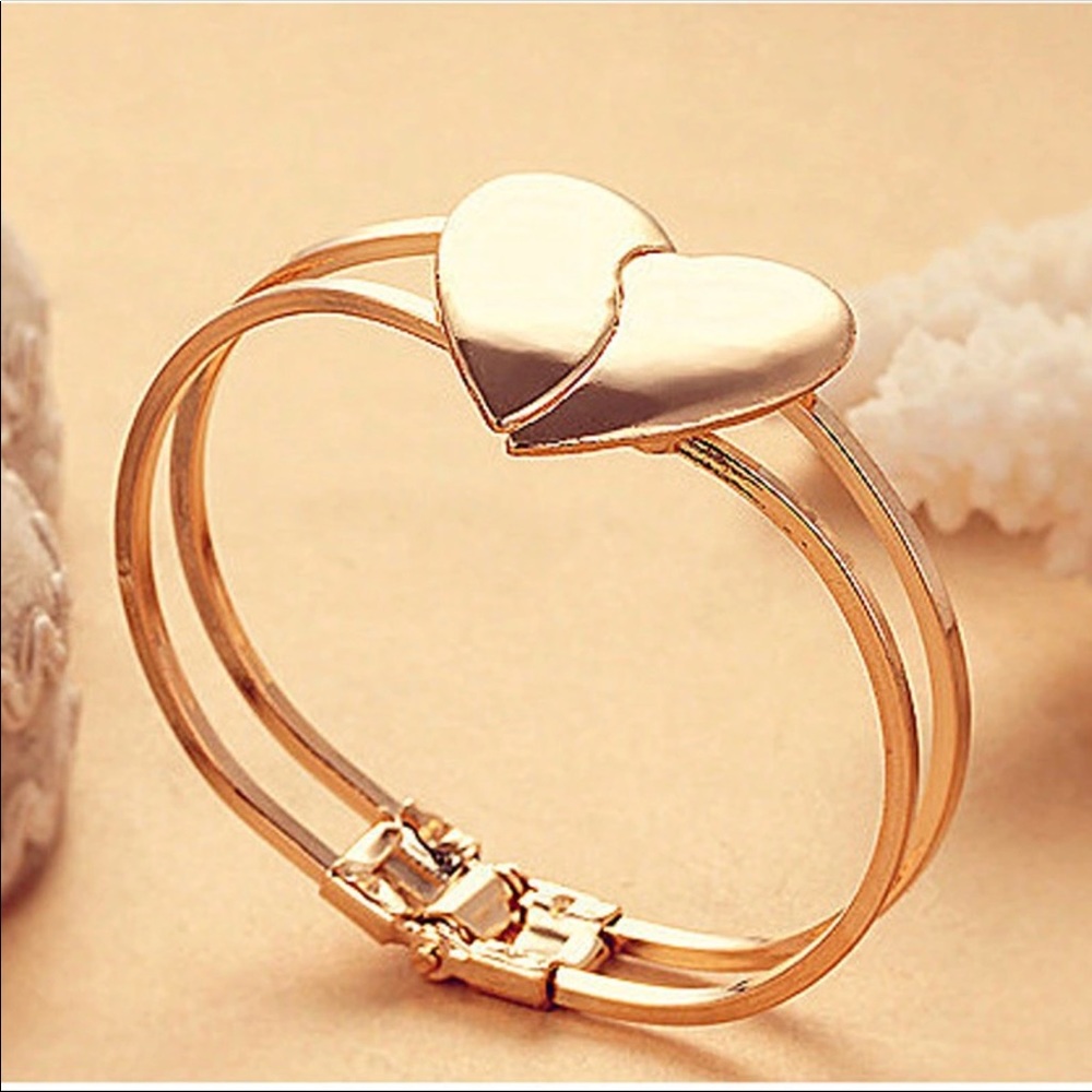 ♥️💋Heart cuff bracelet 💋